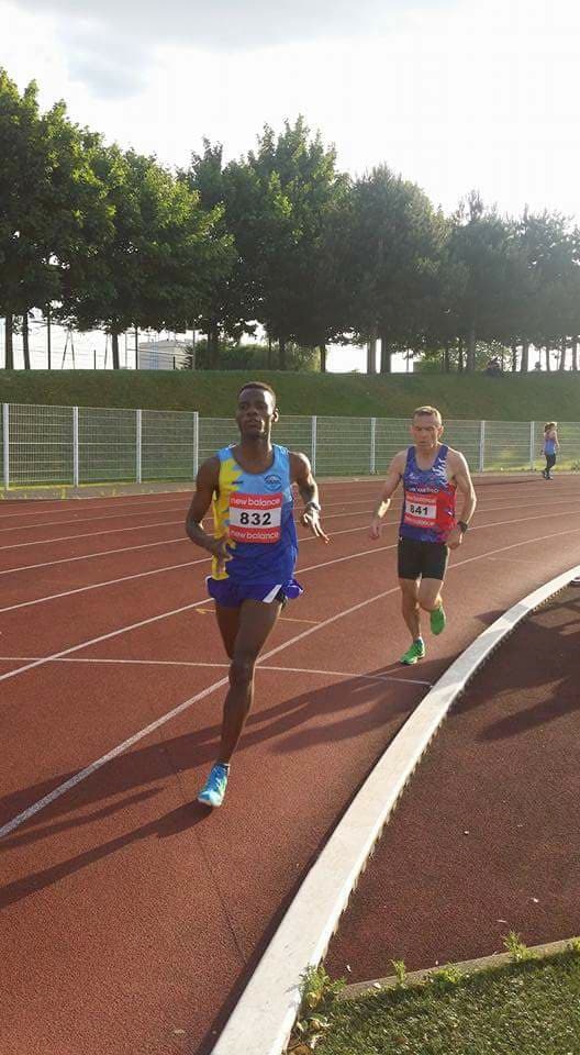 Soirée demi-fond du Plessis Robinson Athlétique Club - 1500m de Ronald Tintin AO Charenton - Mercredi 31 mai 2017